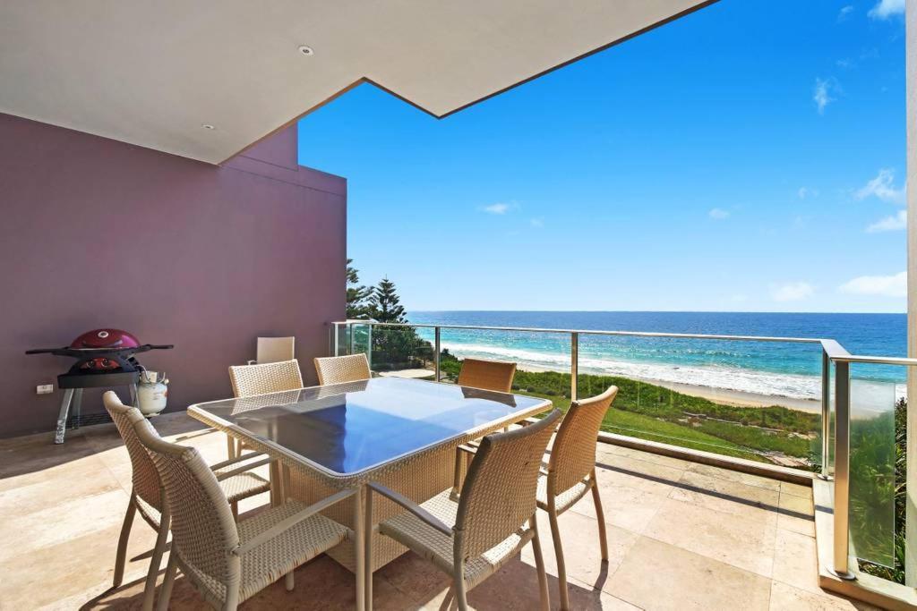 Beach And Ocean Front Penthouse With Wifi And Parking Apartment Entrance Bagian luar foto